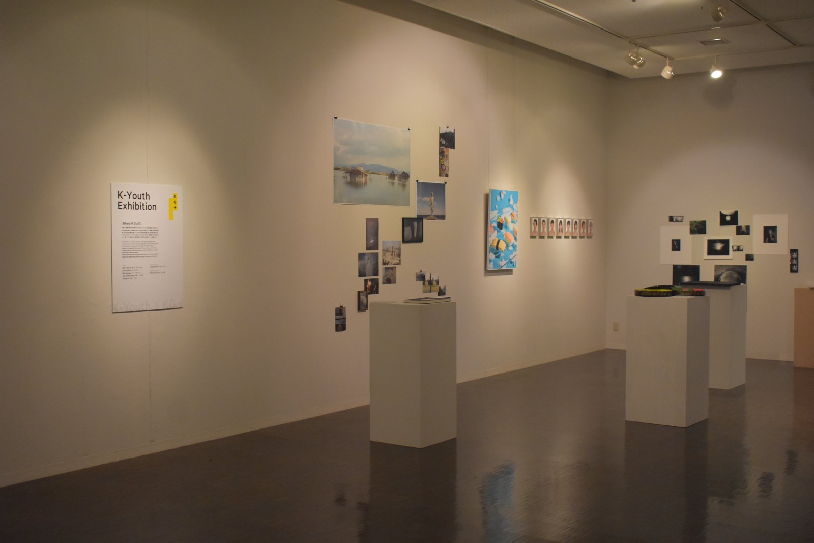 Call After · グループ展における壁面展示